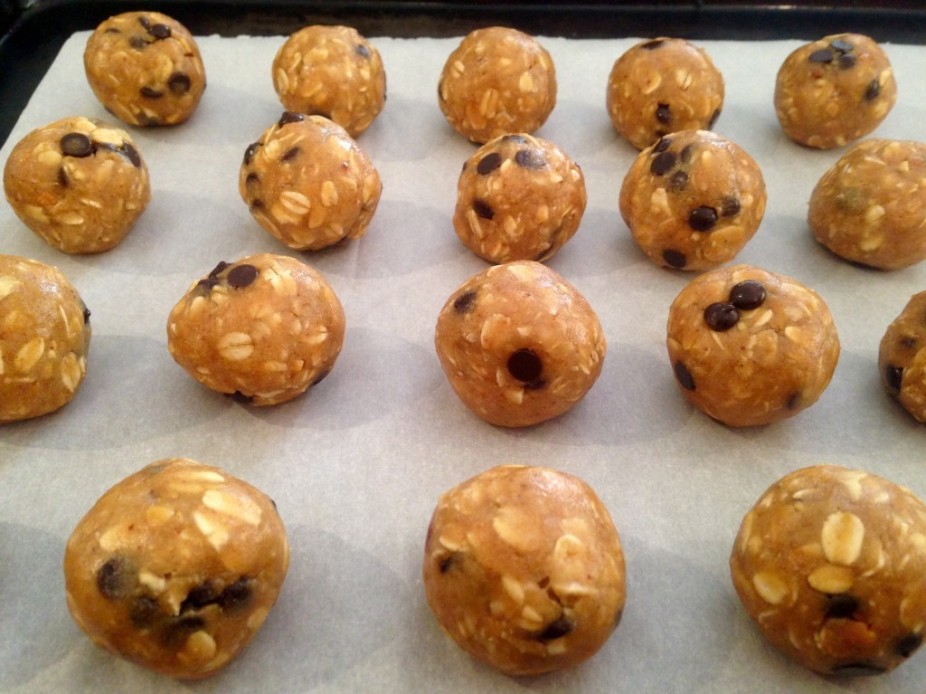 Chocolate Chip Peanut Butter Cookie Dough Protein Balls