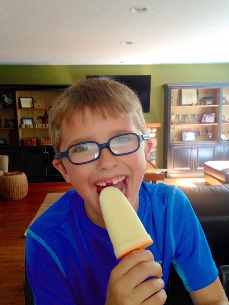 Piña Colada Yogurt Pops