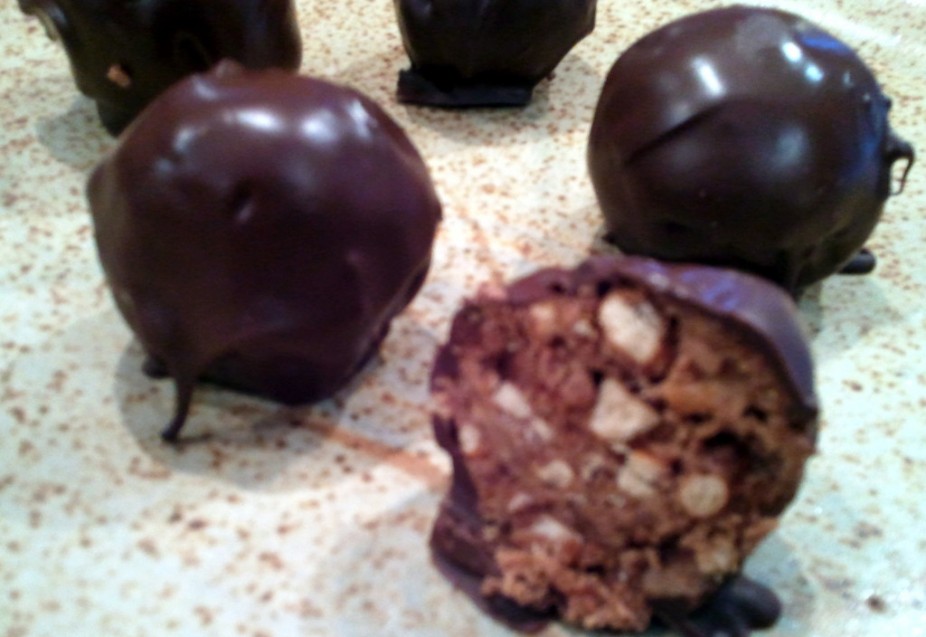 Chocolate Peanut Butter Pretzel Balls