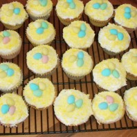 Simply Made Vanilla Cupcakes