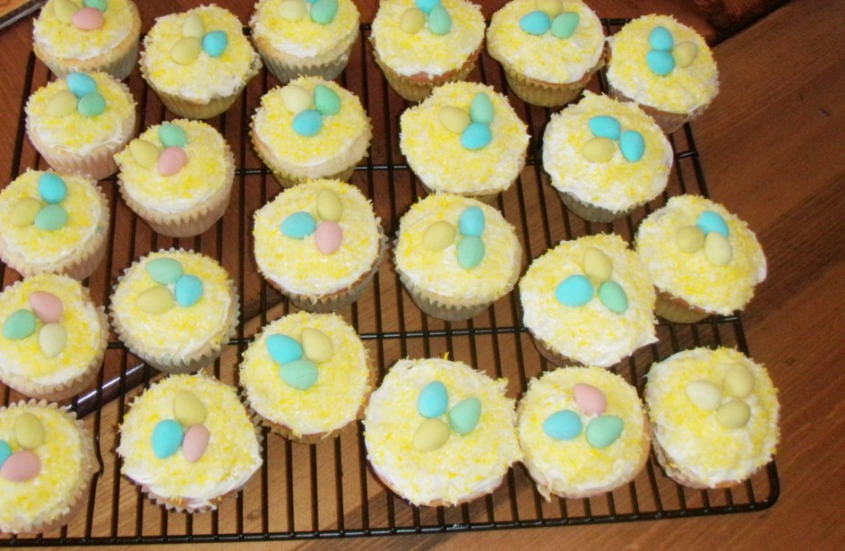 Simply Made Vanilla Cupcakes