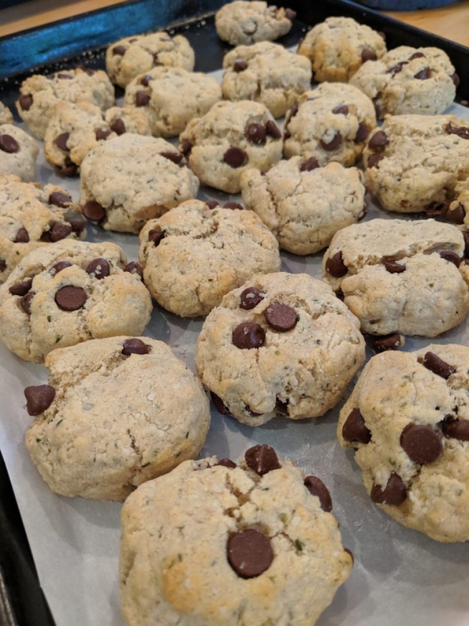 Almond Flour Chocolate Chip Cookies
