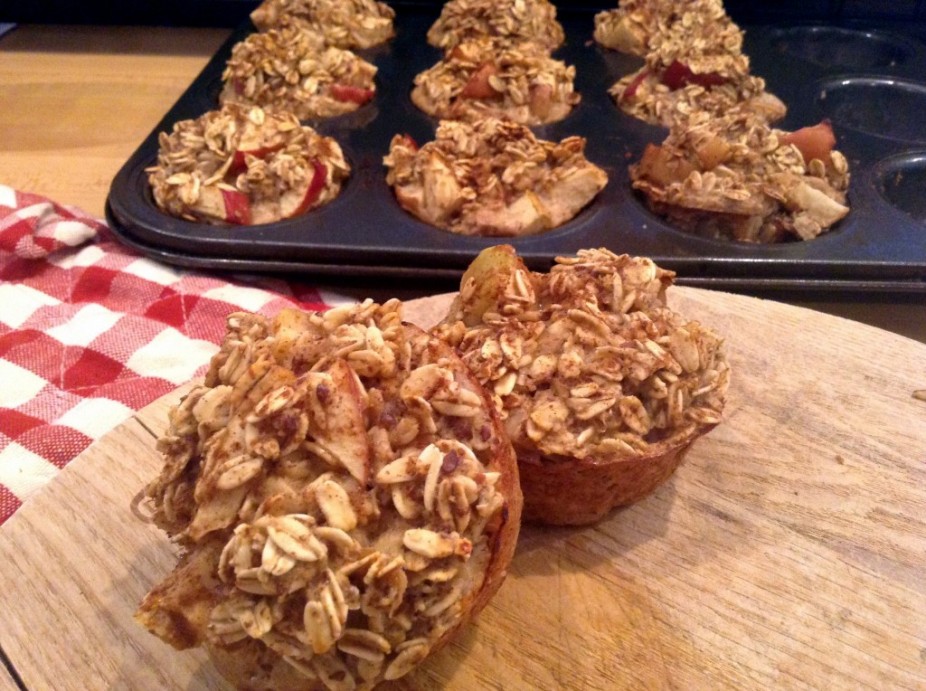 Baked Apple Oatmeal Muffins