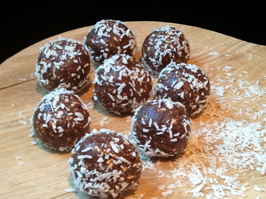 Chocolate Macaroon Energy Balls